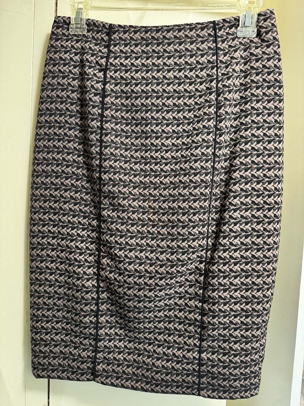 Mossimo Women's Size 6 Pencil Skirt Black and Tan Patterned